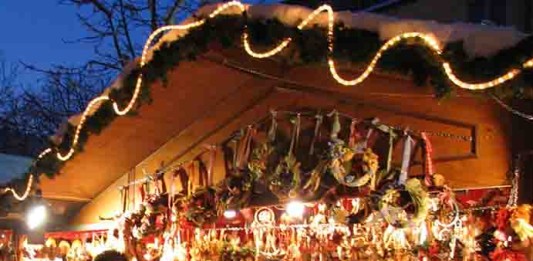 TORO E IL MERCATINO DI NATALE